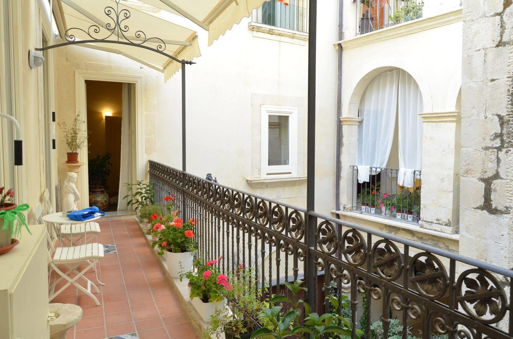 B&B Casa D'Alleri Сиракуза Екстериор снимка