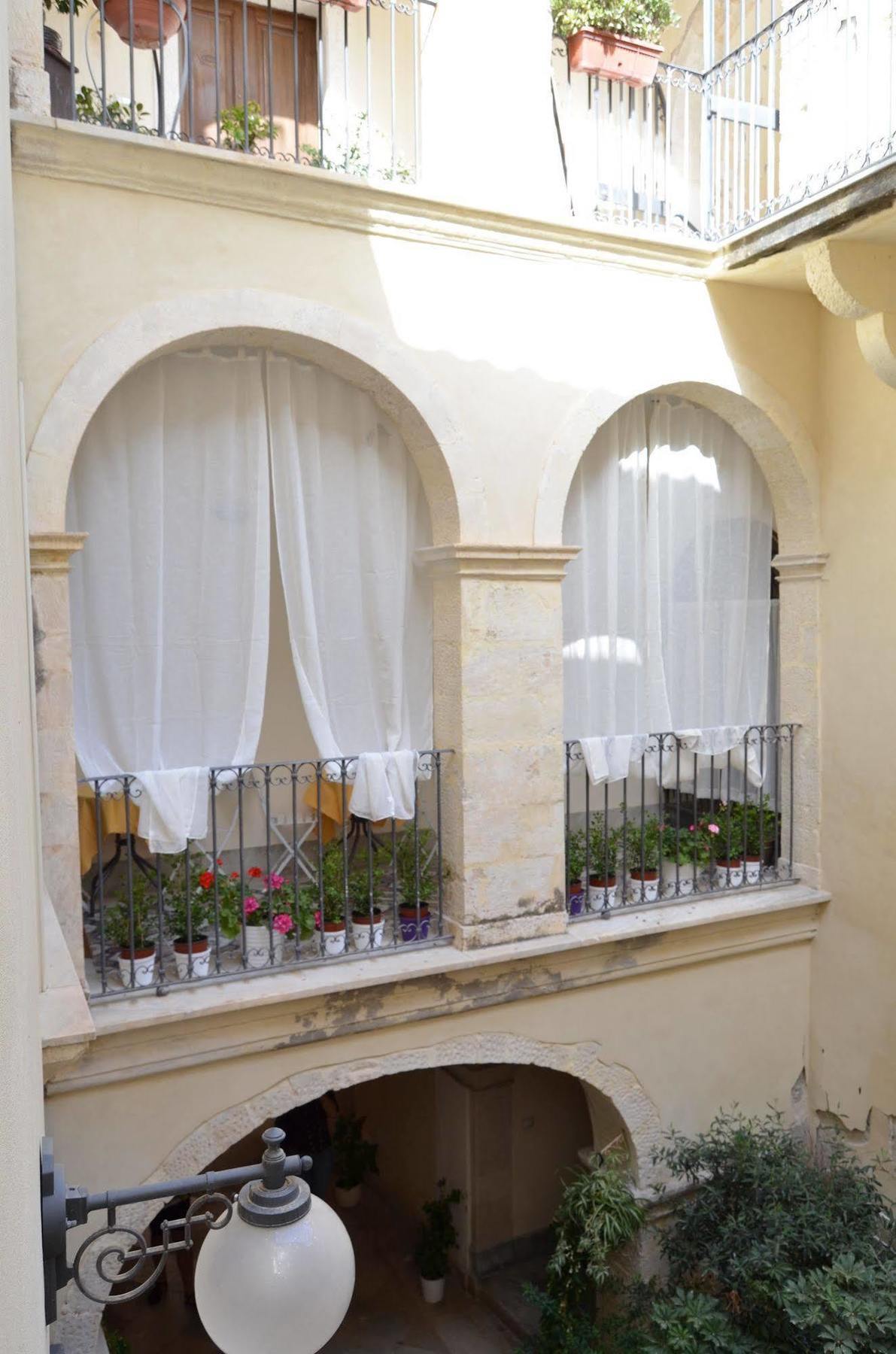 B&B Casa D'Alleri Сиракуза Екстериор снимка